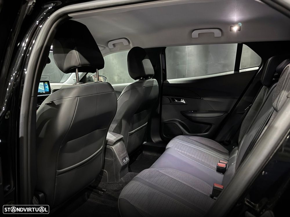 Peugeot e-2008 50 kWh Allure Pack - 30