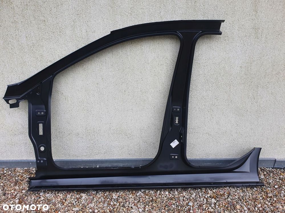 Próg poszycie prawe Seat Ibiza V 6F0 rok 17- - 5