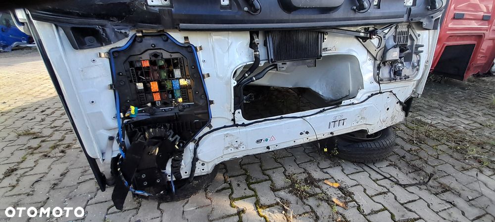 Kabina DAF XF 106 lift uszkodzona !! PO 2016r. Transport !! - 5