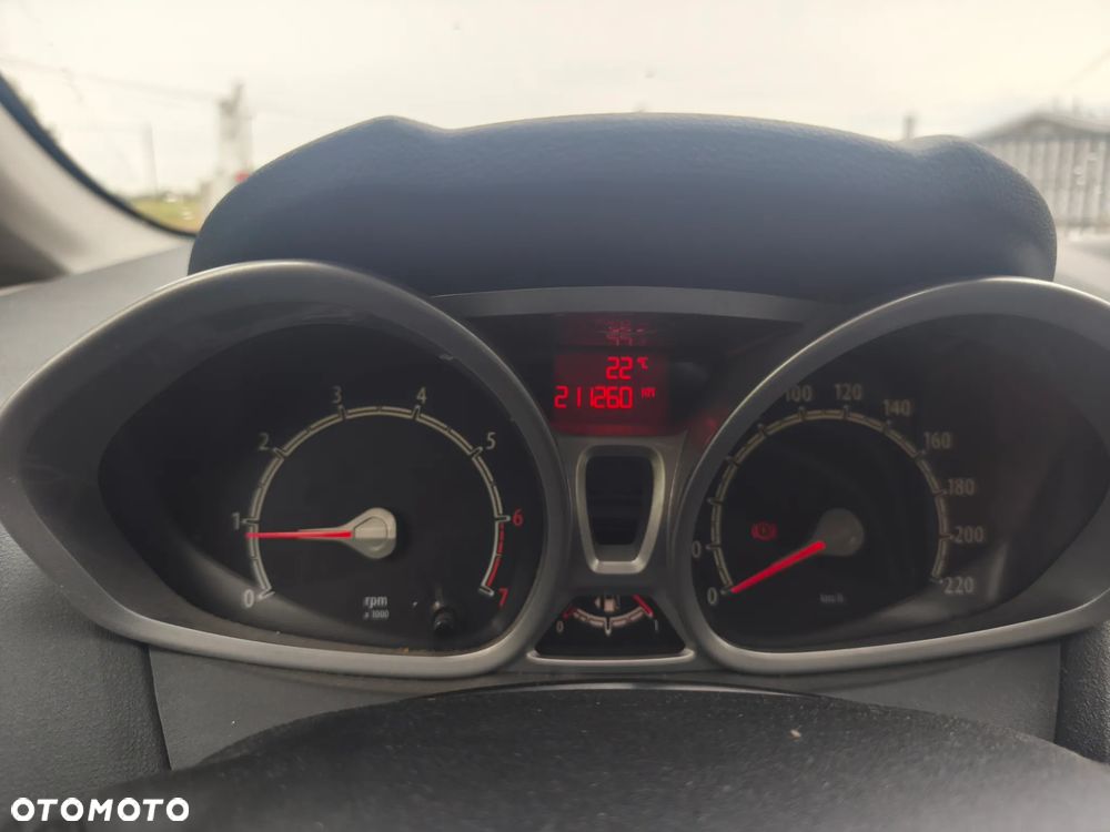 Ford Fiesta 1.4 Titanium - 14