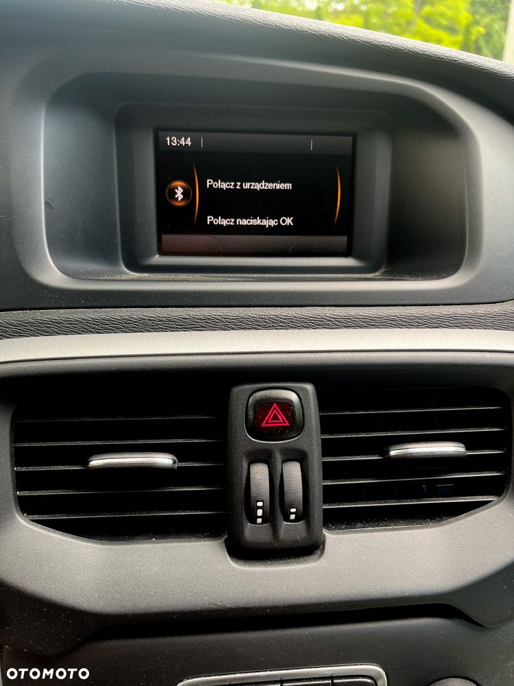 Volvo V40 D3 Momentum - 19