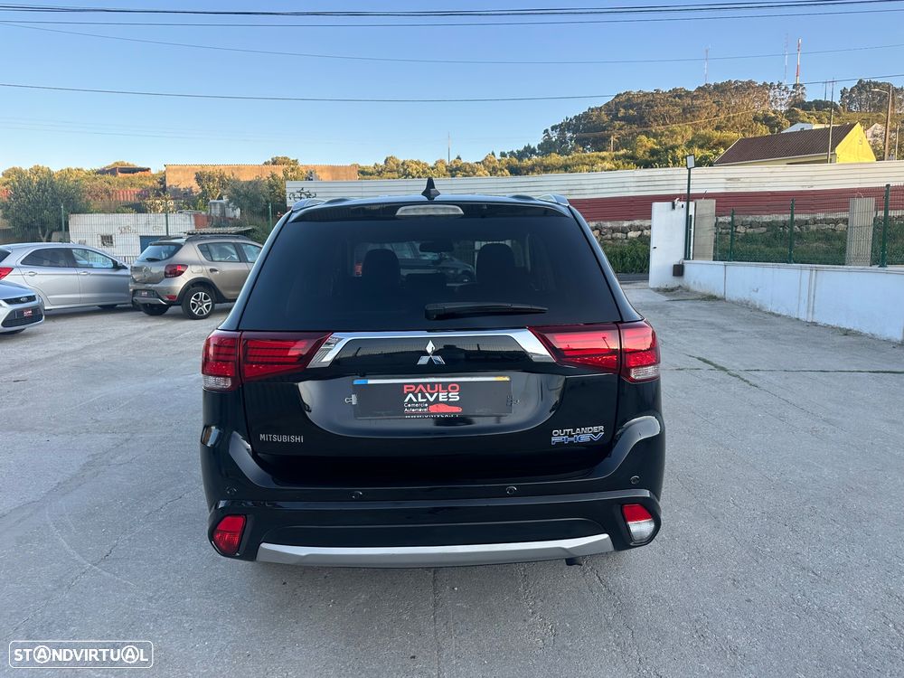 Mitsubishi Outlander 2.0 Intense Navi - 6