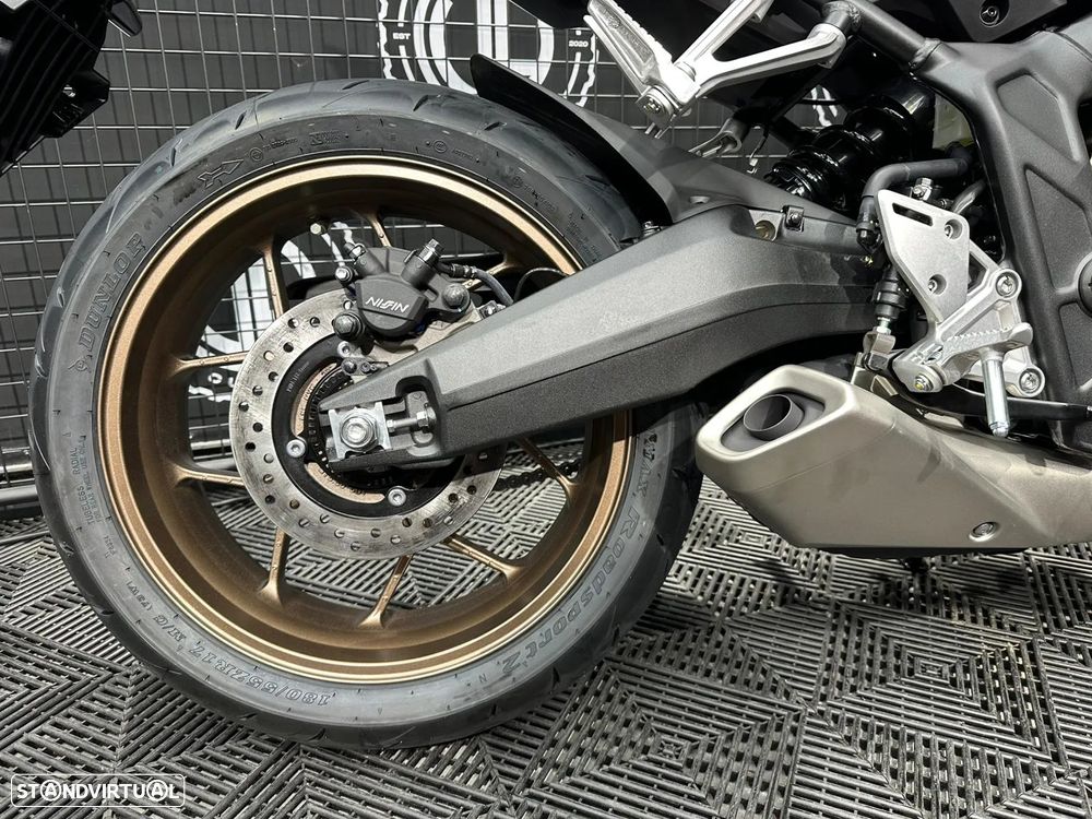 Honda CB 650 R E-CLUTCH 2026 - 4