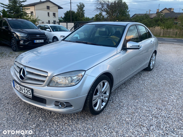 Mercedes-Benz Klasa C 180 CGI BlueEFFICIENCY Avantgarde