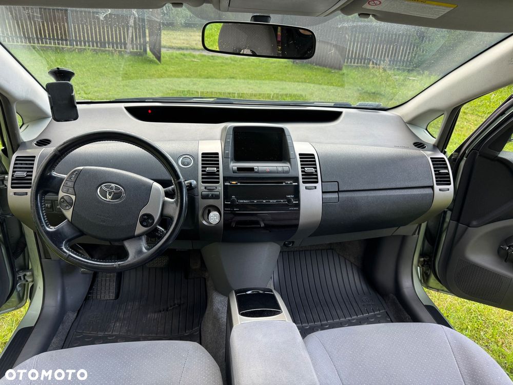Toyota Prius 1.5 VVT-i Prestige - 23