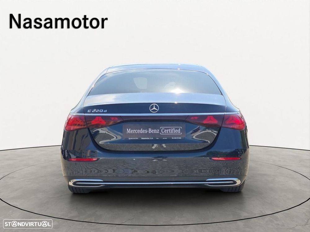 Mercedes-Benz E 220 2024 photo 3