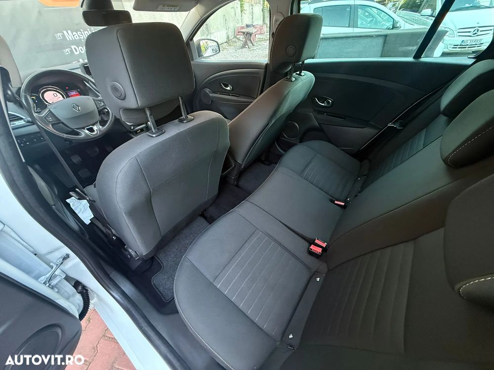 Renault Megane - 10