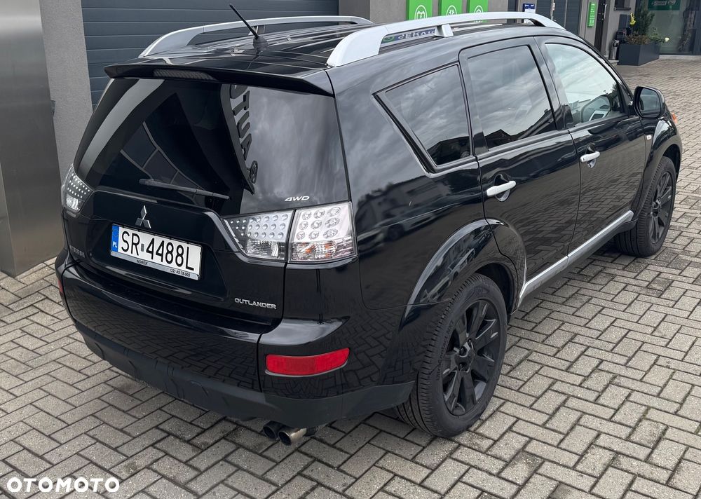 Mitsubishi Outlander - 16