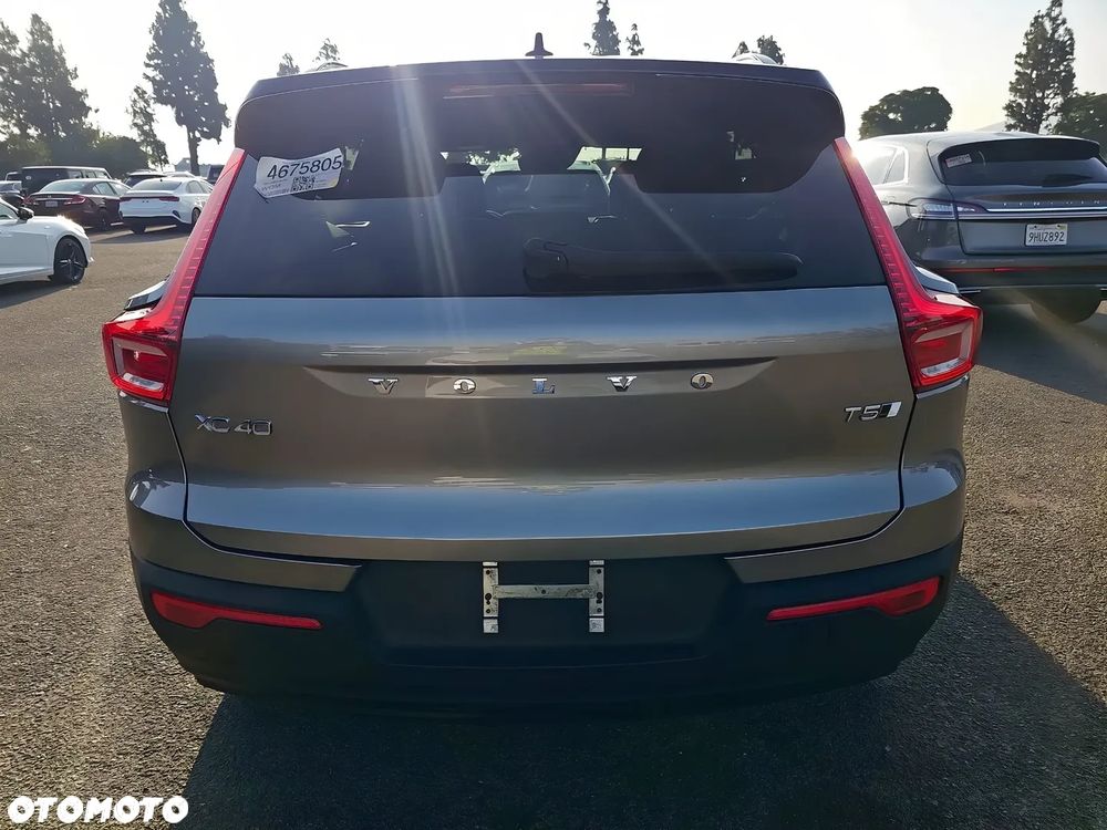 Volvo XC 40 T5 AWD Geartronic R-Design - 5