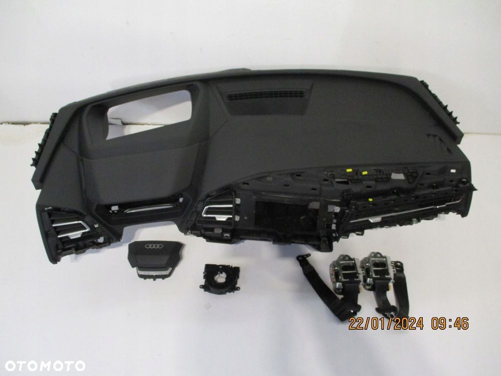 Konsola pulpit deska AUDI Q4 89A HEAD UP - 2