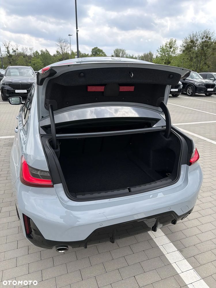 BMW Seria 3 318i M Sport - 17