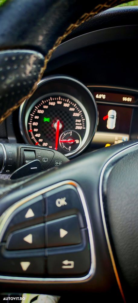 Mercedes-Benz A 180 7G-DCT AMG Line - 13