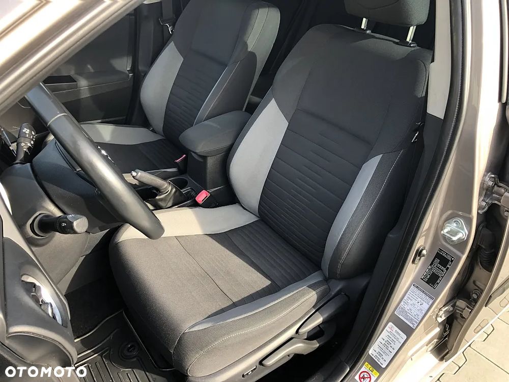 Toyota Auris 1.6 Prestige - 10