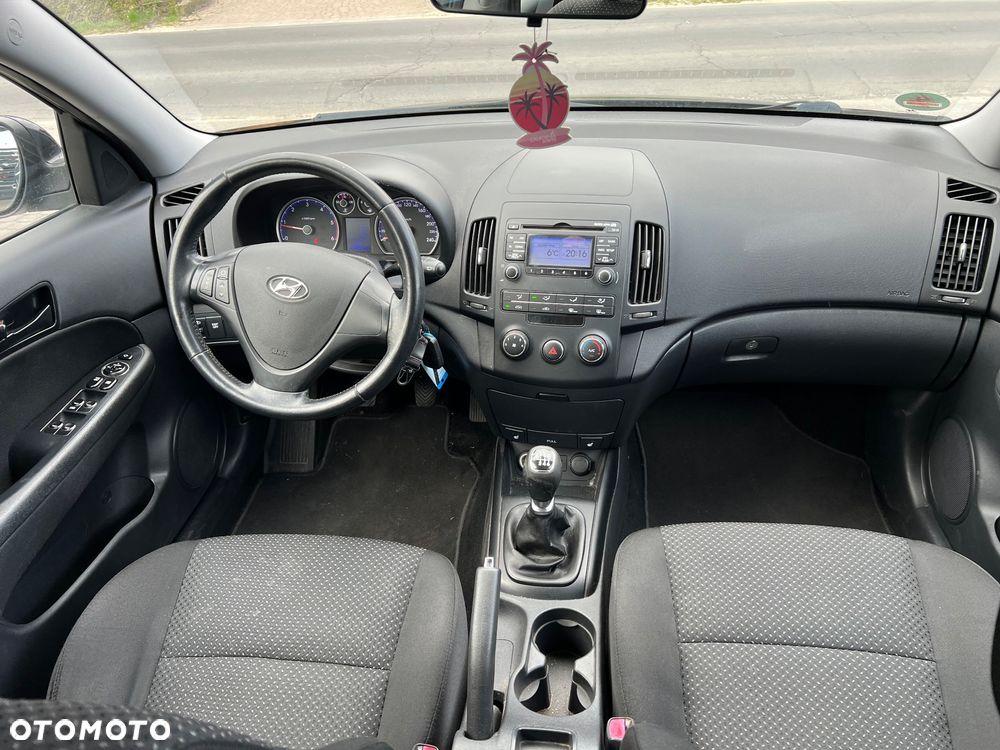 Hyundai i30 1.6 CRDi Comfort EU5 - 5