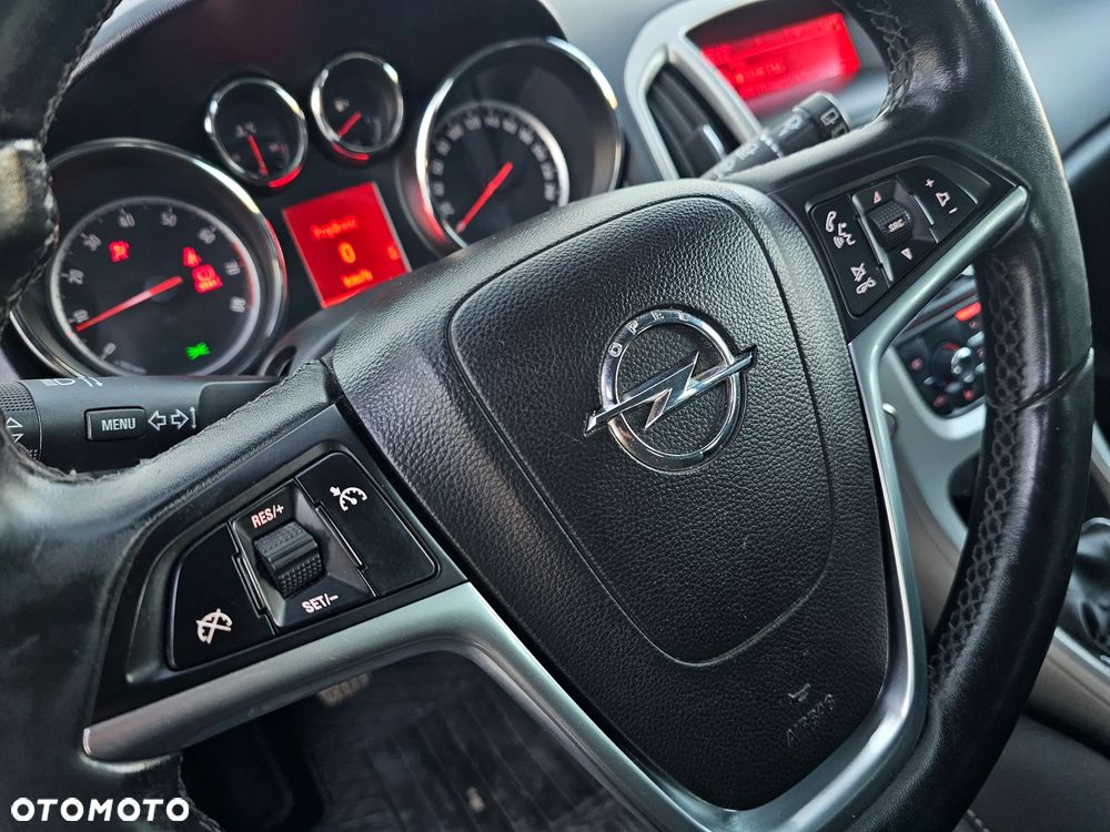 Opel Astra 1.4 Turbo Innovation - 28