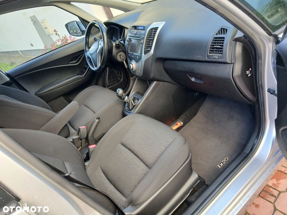 Hyundai ix20 1.4 blue Style - 11