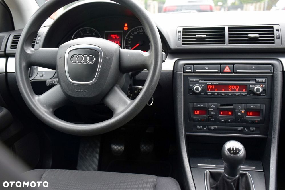 Audi A4 Limousine - 15