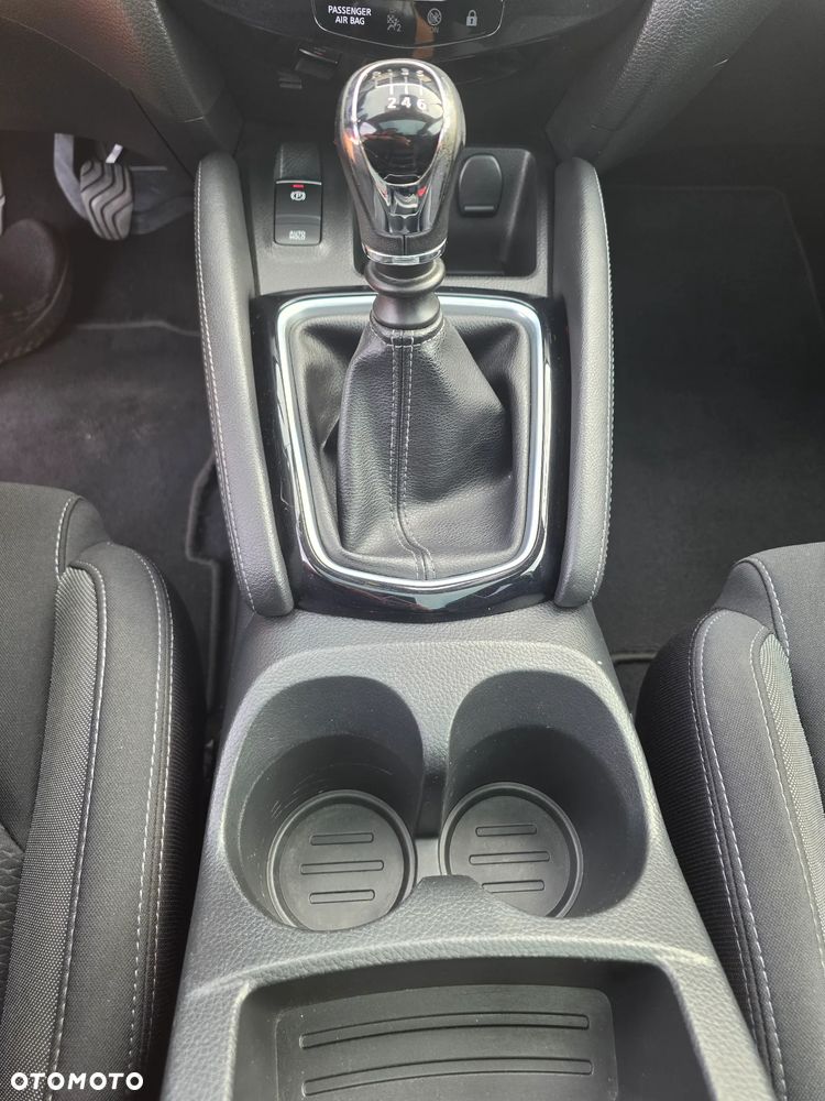 Nissan Qashqai 1.2 DIG-T N-Connecta EU6 - 36