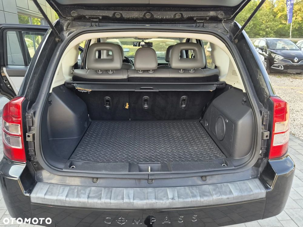 Jeep Compass 2.4 Limited - 26