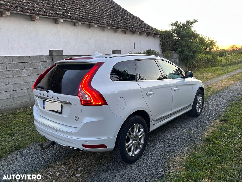 Volvo XC 60 D5 AWD Momentum - 3