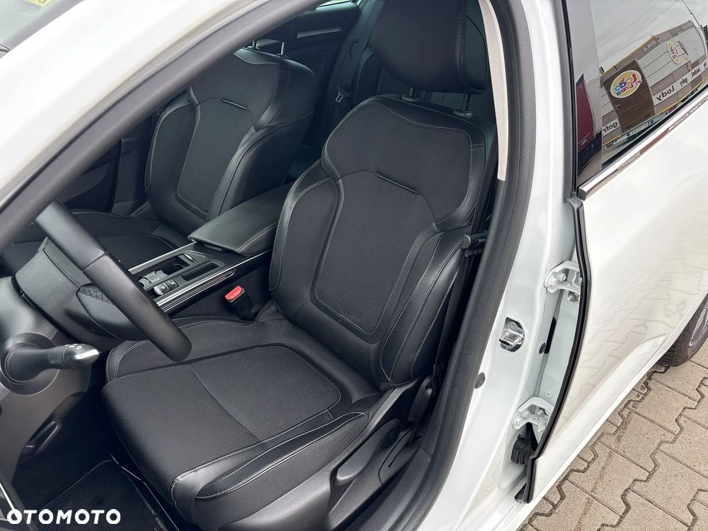 Renault Megane 1.3 TCe Intens - 12