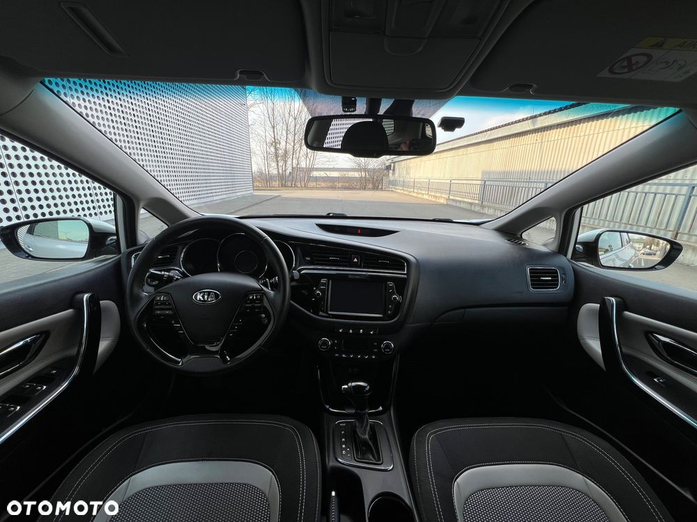 Kia Ceed 1.6 GDI DCT Platinum Edition - 7