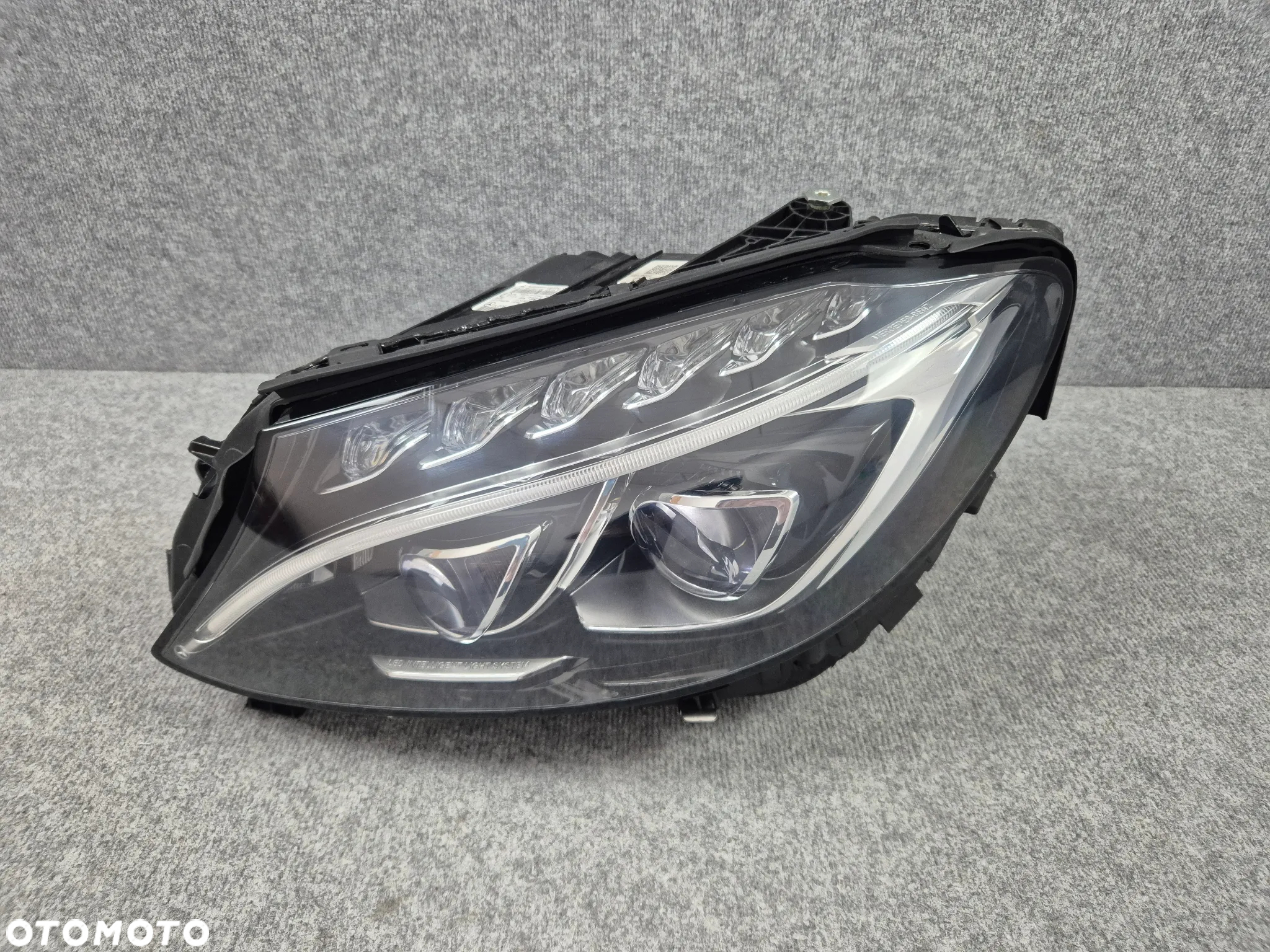 REFLEKTOR LAMPA PRZEDNIA LEWA - MERCEDES C KLASA W205 LED ILS 14-18 - 2