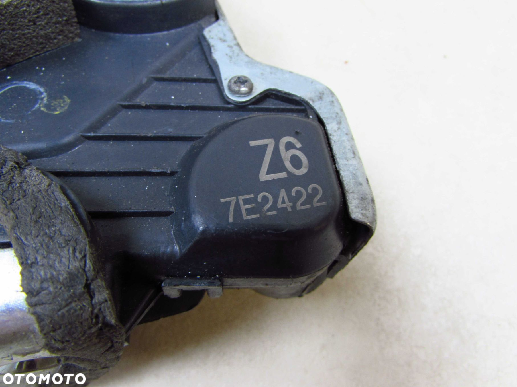 TOYOTA AVENSIS T25 03-08 ZAMEK DRZWI PRZOD PRAWY 4 PIN - 6