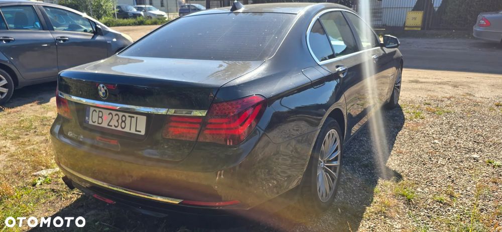 BMW Seria 7 2014 photo 4