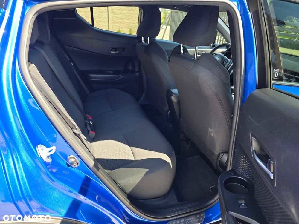 Toyota C-HR 1.2 Turbo Team Deutschland - 10