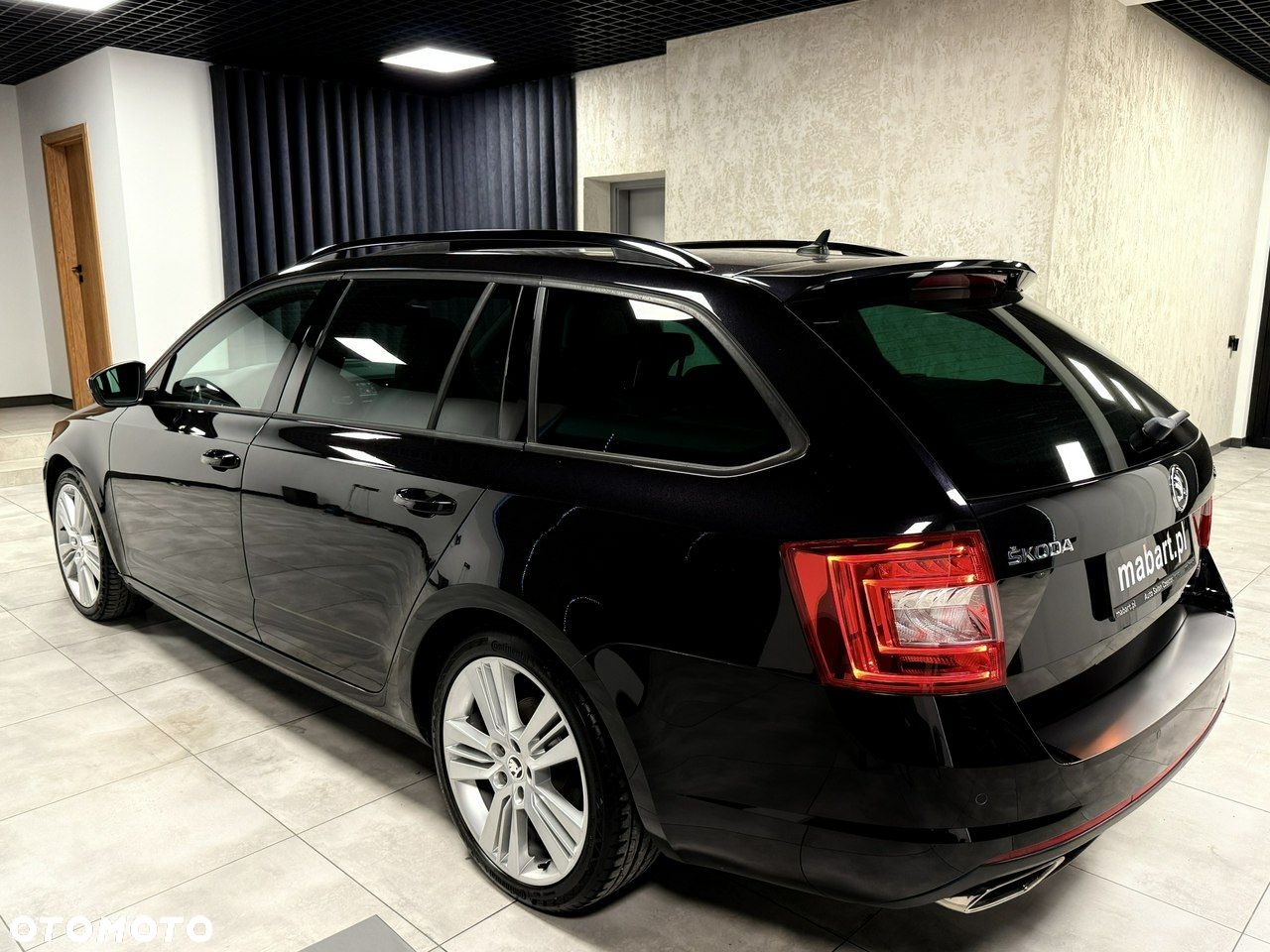 Skoda Octavia Combi 2.0 TDI DSG RS - 4