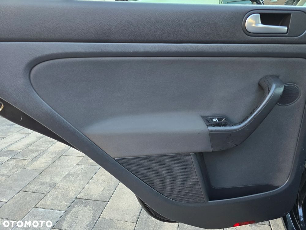 Volkswagen Golf Plus - 13