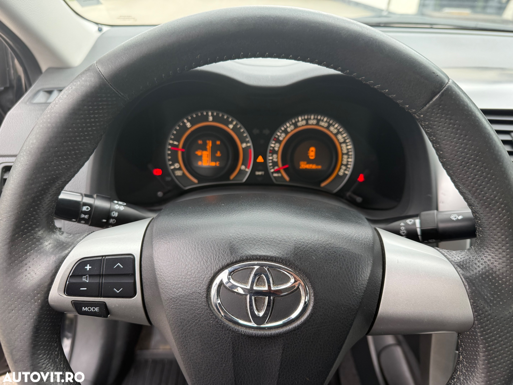 Toyota Corolla 1.4 D-4D Sedan Terra - 19