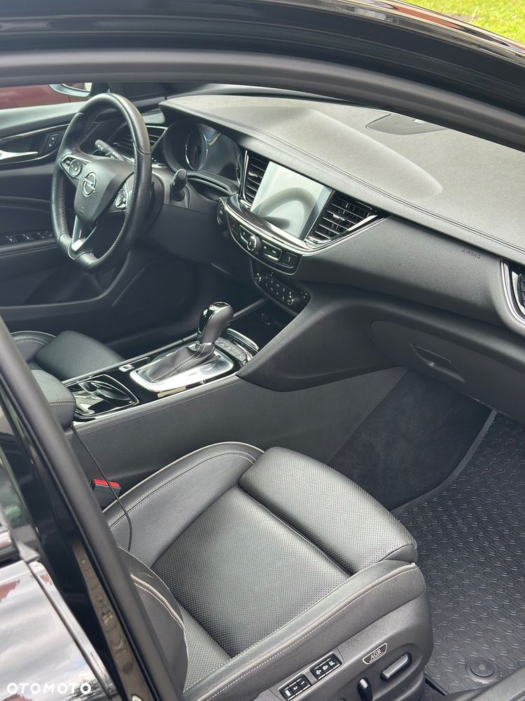 Opel Insignia Sport2.0 Direct InjTurbo 4x4 GSI - 17