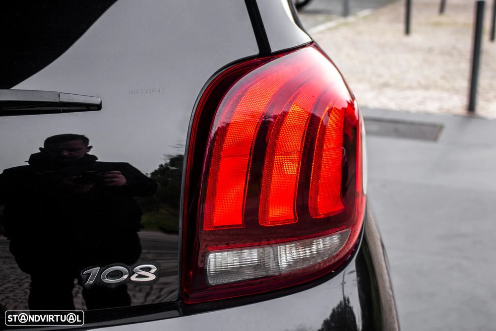 Peugeot 108 1.2 PureTech Top! Roland Garros - 10