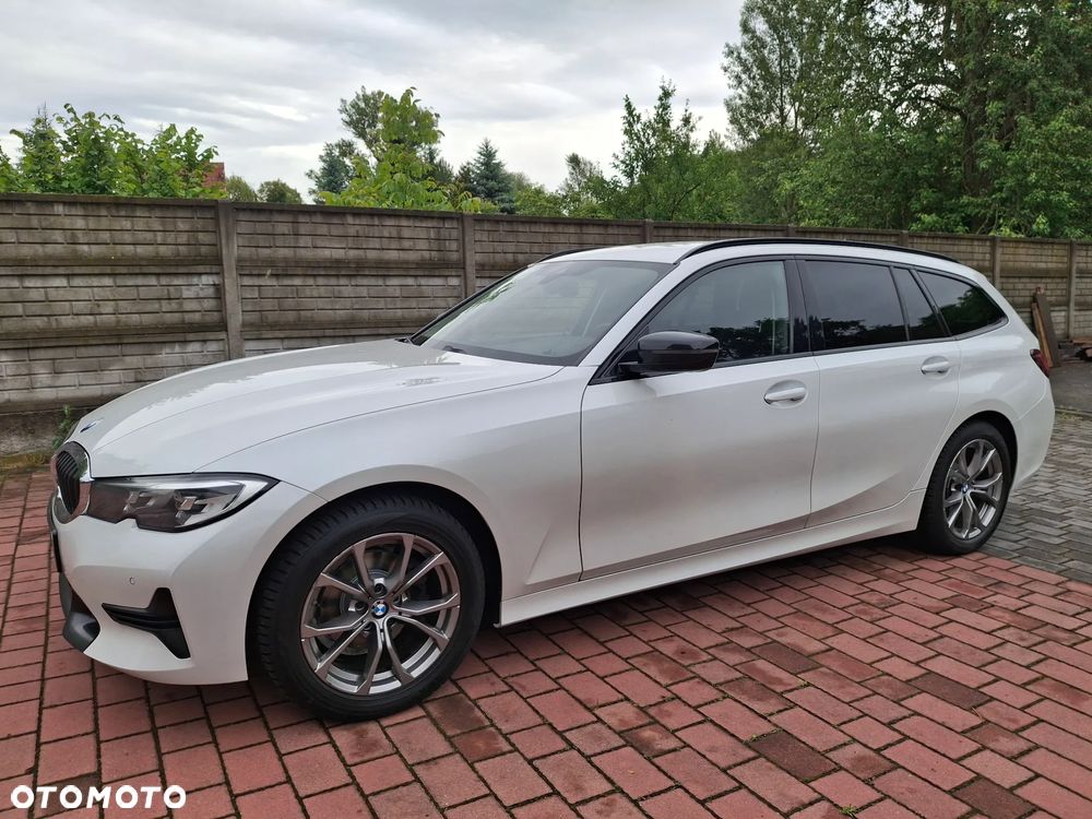 BMW Seria 3 318i Sport Line - 9