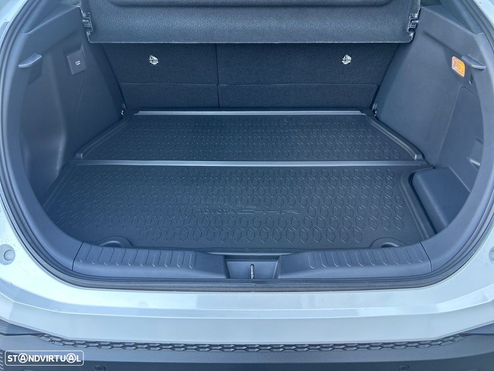 Toyota C-HR - 11