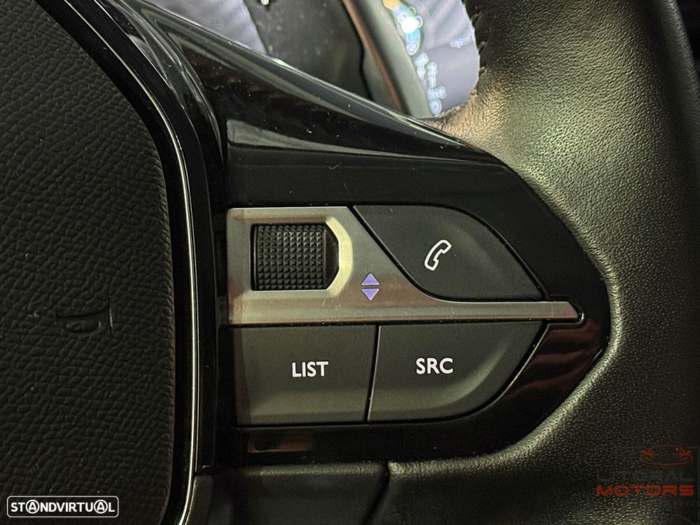 Peugeot 2008 1.2 PureTech Allure EAT8 - 24