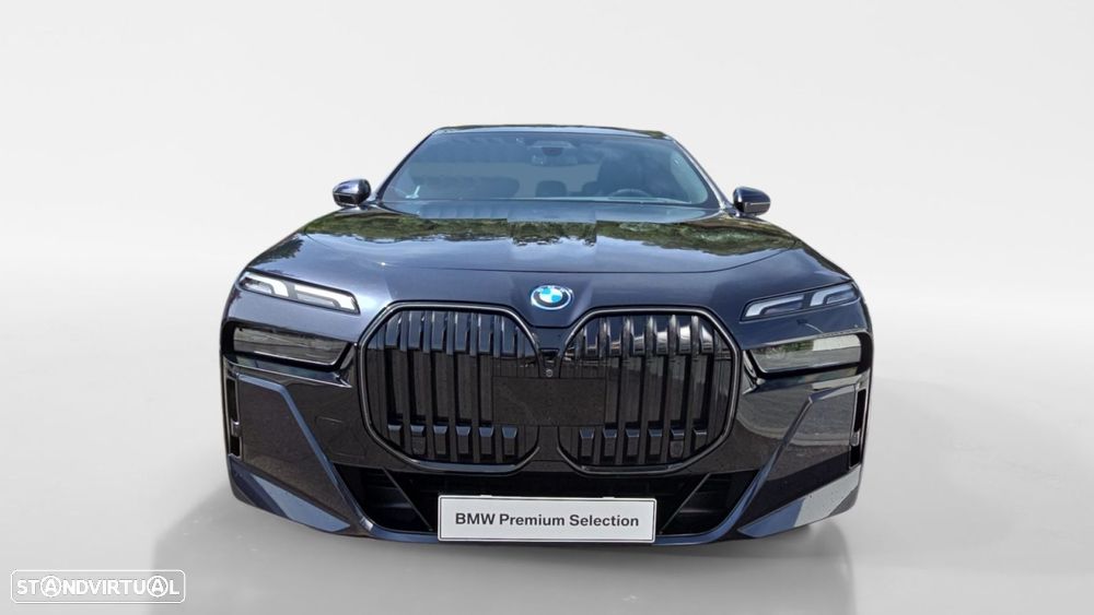 BMW i7 eDrive50 Pack Desportivo M Pro - 6