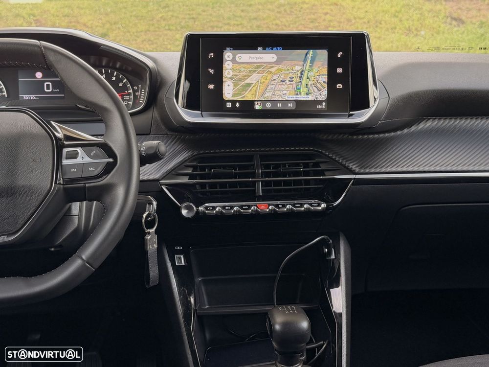 Peugeot 2008 1.2 PureTech Signature - 17