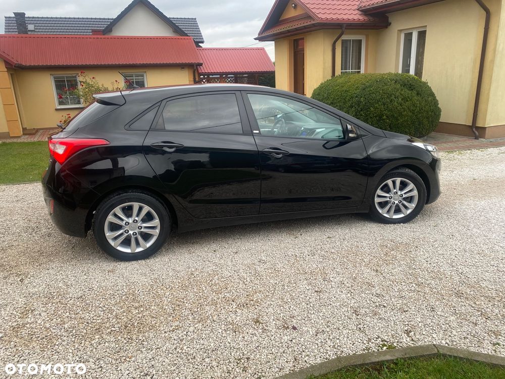 Hyundai i30 1.6 CRDi BlueDrive Premium - 6