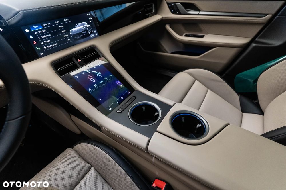 Porsche Taycan 105kWh 4S Black Edition - 22