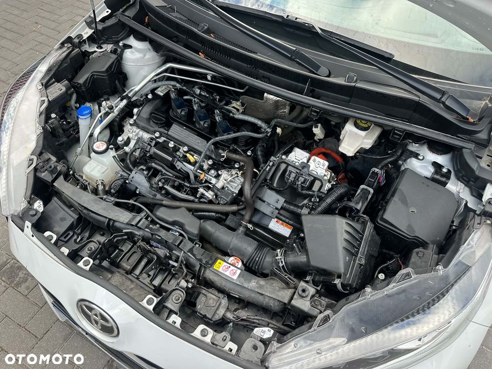 Toyota Yaris Hybrid 1.5 GR Sport - 29