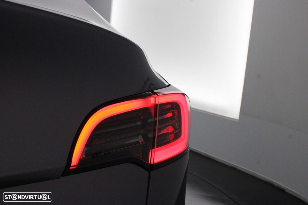 Tesla Model Y Long Range Tração Integral - 37