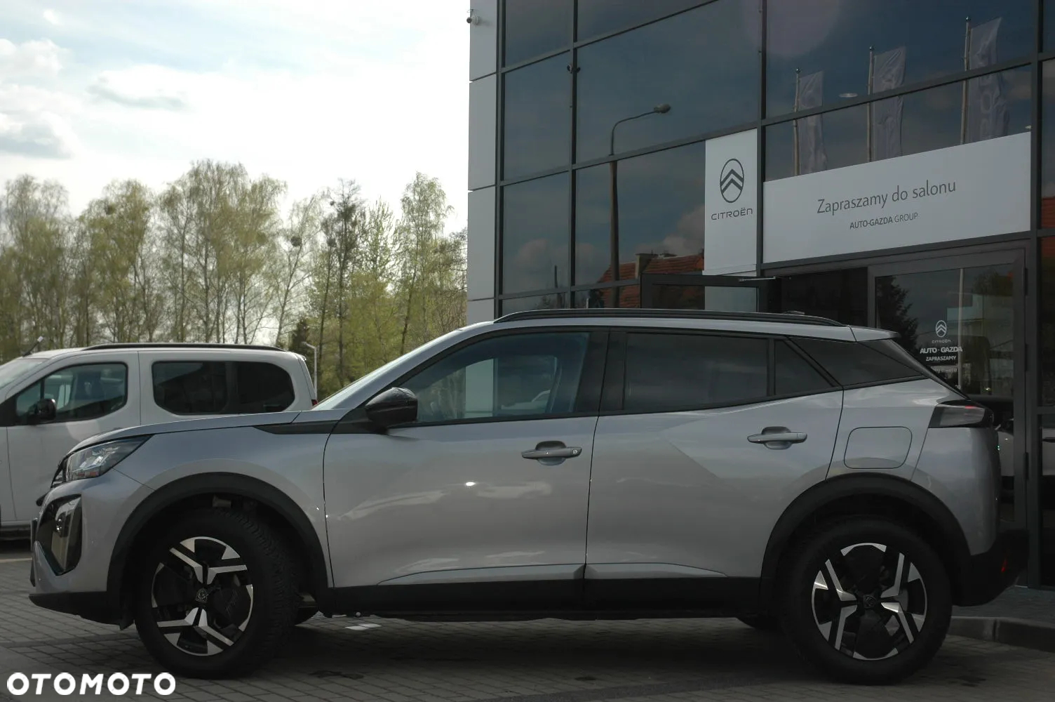 Peugeot 2008 1.2 PureTech Allure S&S EAT8 - 4