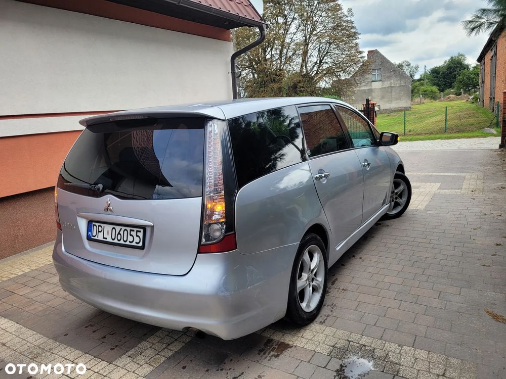 Mitsubishi Grandis 2.4 Motion - 5