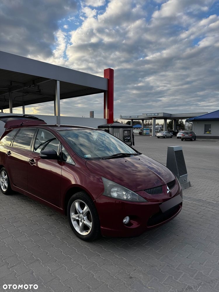 Mitsubishi Grandis 2.4 Intense - 2