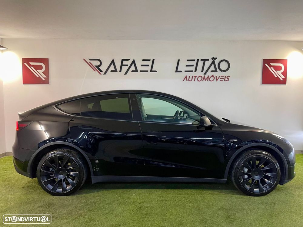 Tesla Model Y Long Range Dual Motor AWD - 6