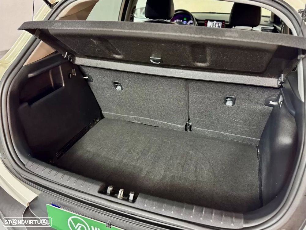 Kia Stonic 1.6 CRDi TX - 57