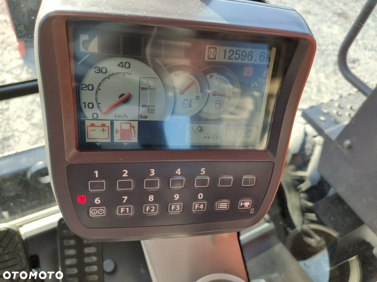 Hitachi ZX140 Koparka Kołowa - 28